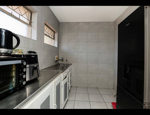 1 BEDROOM APARTMENT FOR SALE IN POINT